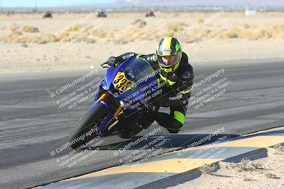 media/Jan-10-2025-CVMA Friday Practice (Fri) [[489e0da257]]/Group 4 and Trackday/Session 2 (Turn 4 Inside)/